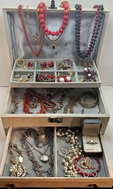 Retro Romance Lot of Treasures & Jewels Lisner, Gucci, 925 & More